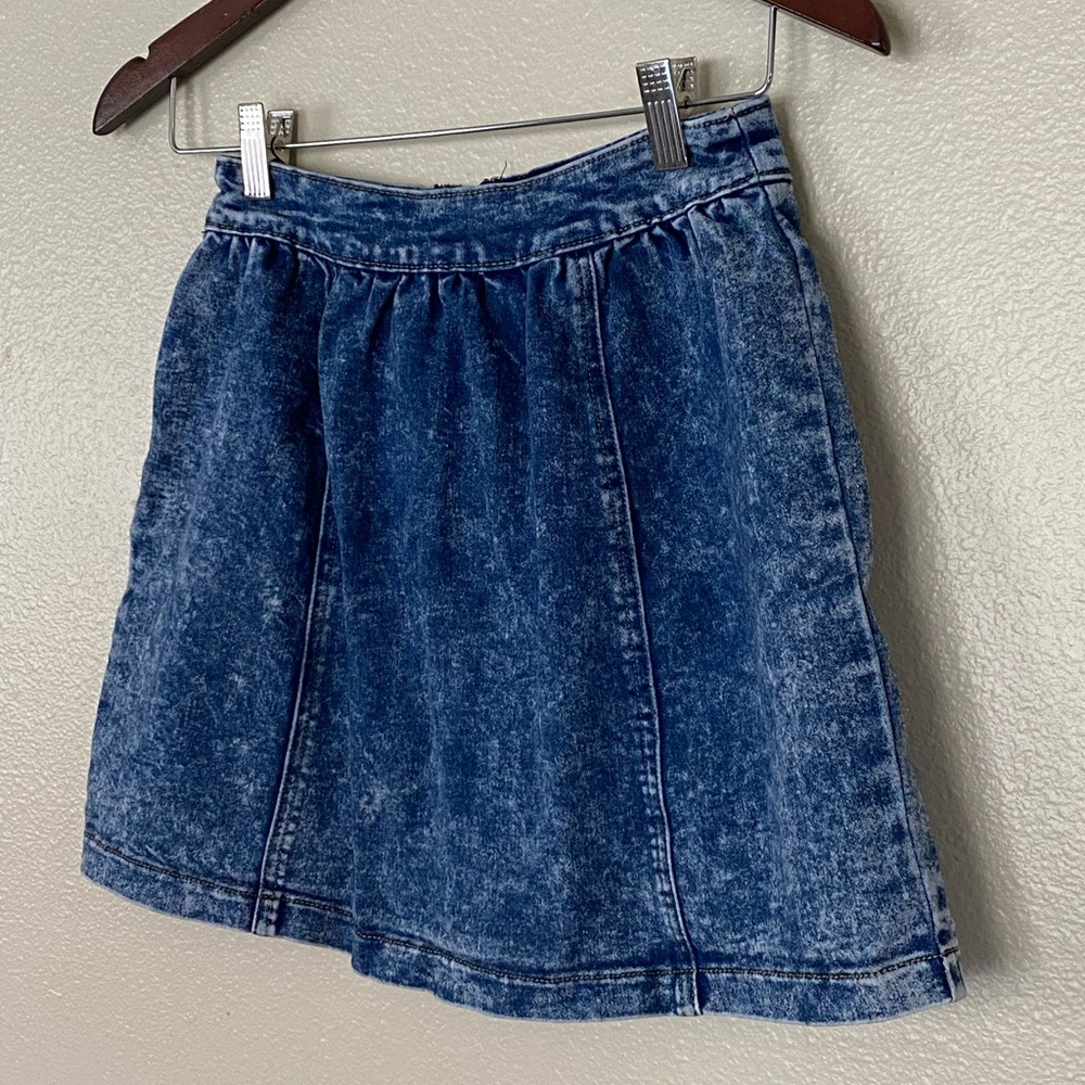 CHOCOLATE | acid wash denim skirt - Picture 3 of 7
